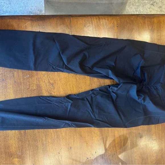 HALARA UltraSculpt™ Black Activewear - Picture 2 of 4